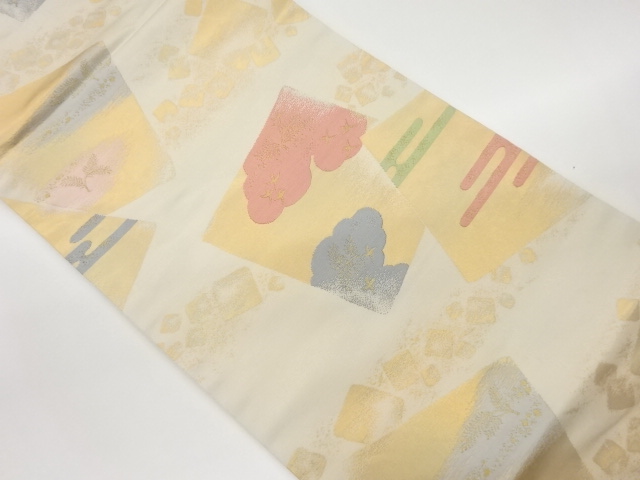 色紙に雲・ヱ霞模様織出し名古屋帯